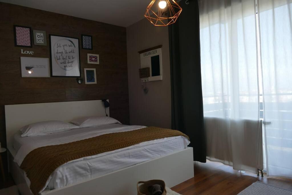 Apartament In Cartier Avantgarden Cu Semineu! Braşov Buitenkant foto